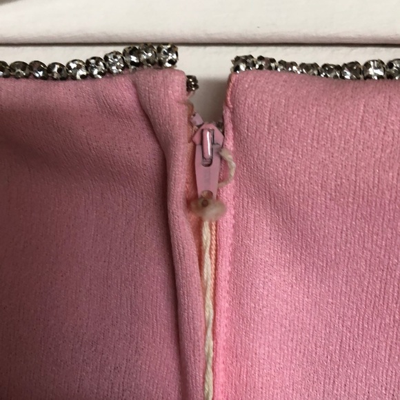 Vintage 60s bubble gum pink jeweled MOD mini dress - Picture 9 of 11